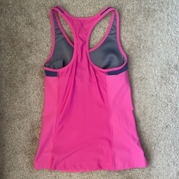 Nike Dri-FIT Racerback Tank Top – Size S - Picture 4 of 4